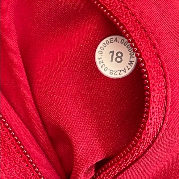 Lululemon Athletica Red Athletic Shorts Lightweight Breathable - Picture 5 of 6